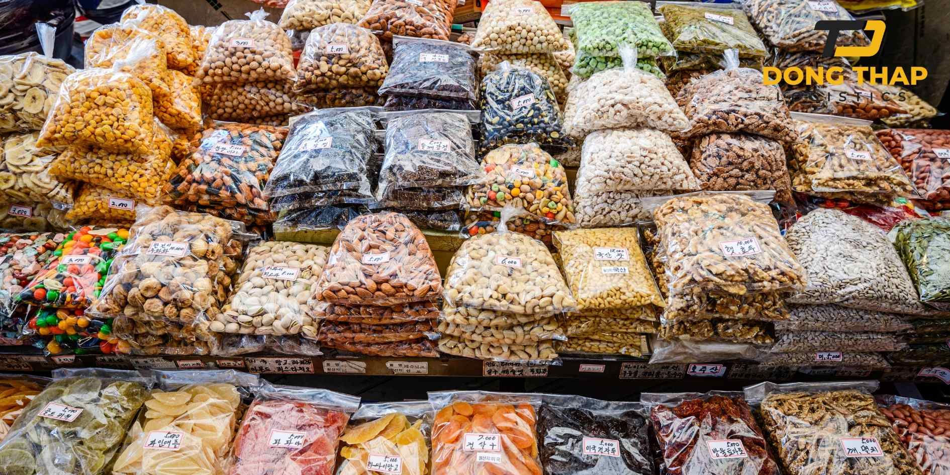 Dịch vụ gửi đồ ăn vặt từ Đồng Tháp đi Malaysia – Nhanh chóng, an toàn và tiện lợi