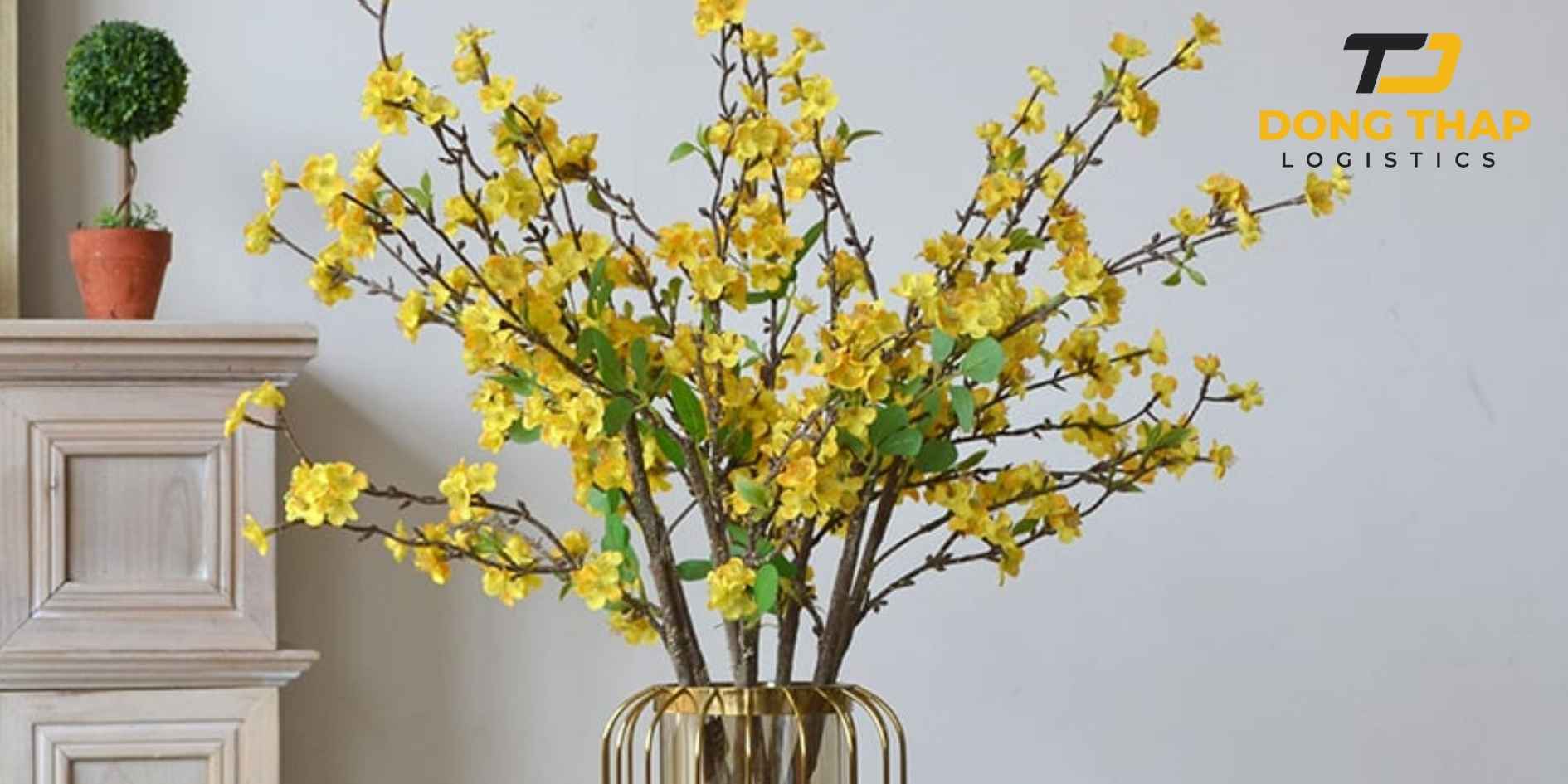 Vận Chuyển Hoa Mai Giả Cao Cấp Sang Pháp - Trang Hoàng Không Gian Tết Việt