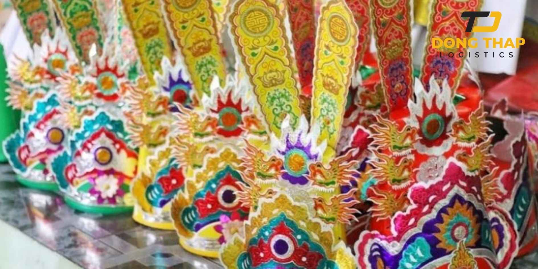 Vận Chuyển Bộ Tượng Ông Công Ông Táo Trang Trí Tết Sang Canada – Gìn Giữ Phong Tục Tết Việt Xa Quê